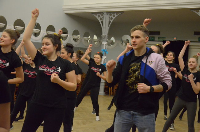 Mażoretki z żużlowego toru (zdjecia)