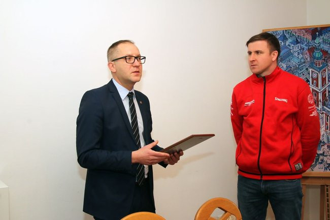 Koszykarze na miłej rozmowie u prezydenta (zdjęcia)