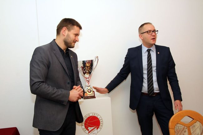 Koszykarze na miłej rozmowie u prezydenta (zdjęcia)