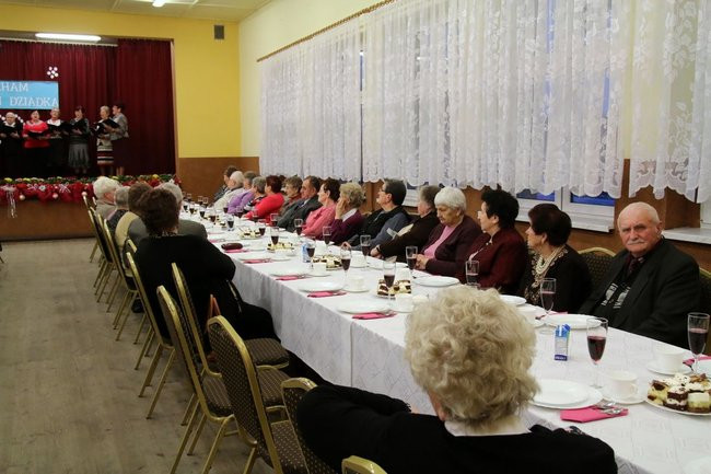 Dzień Babci i Dziadka w Belęcinie (zdjęcia)