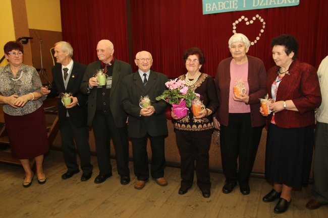 Dzień Babci i Dziadka w Belęcinie (zdjęcia)