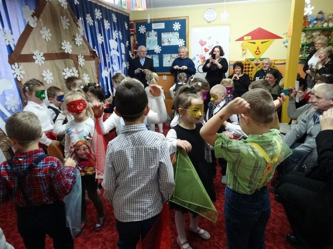 Dzień Babci i Dziadka w Przedszkolu nr 15 (zdjęcia)