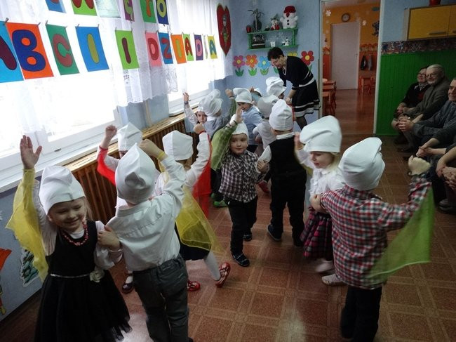 Dzień Babci i Dziadka w Przedszkolu nr 15 (zdjęcia)