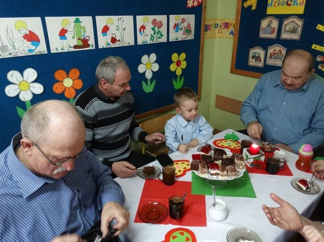 Dzień Babci i Dziadka w Przedszkolu nr 15 (zdjęcia)
