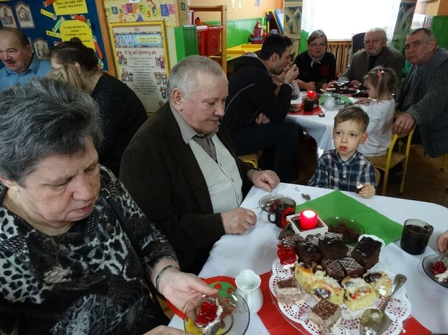 Dzień Babci i Dziadka w Przedszkolu nr 15 (zdjęcia)