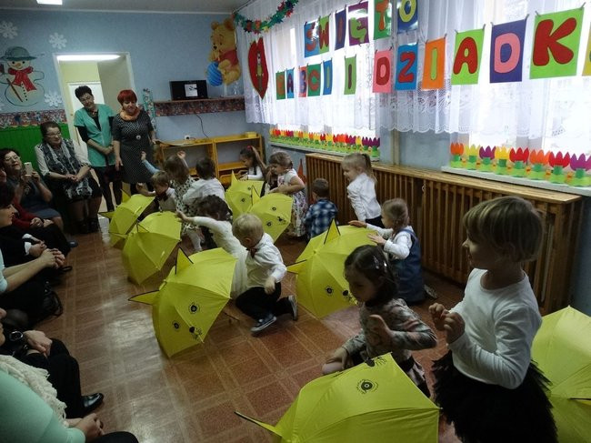 Dzień Babci i Dziadka w Przedszkolu nr 15 (zdjęcia)