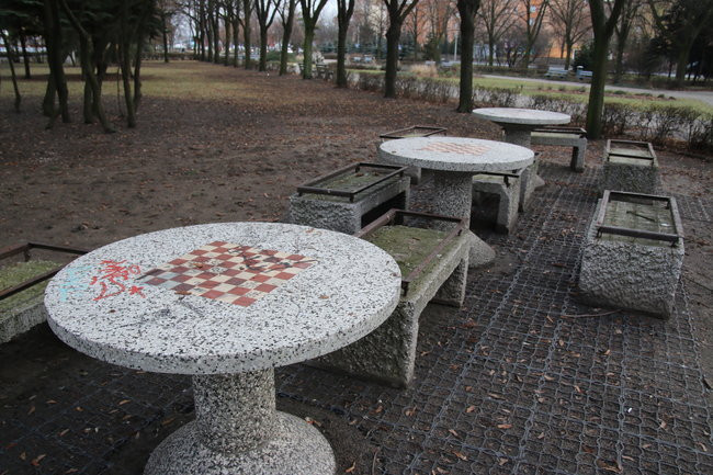 Nowy plac zabaw przyciąga maluchy (zdjęcia)