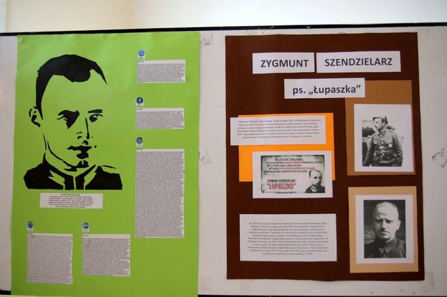 Przejmująca wystawa w I LO (zdjęcia)