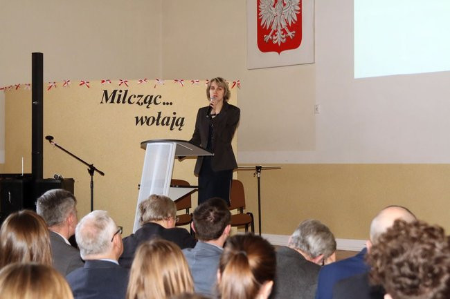 Przejmująca wystawa w I LO (zdjęcia)