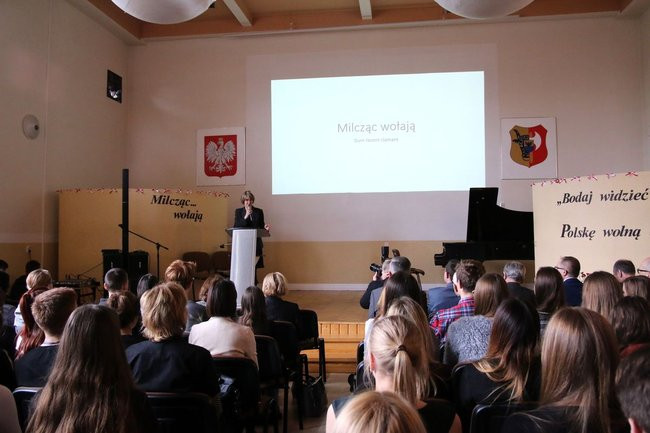 Przejmująca wystawa w I LO (zdjęcia)