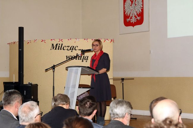 Przejmująca wystawa w I LO (zdjęcia)