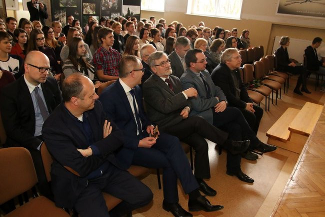 Przejmująca wystawa w I LO (zdjęcia)