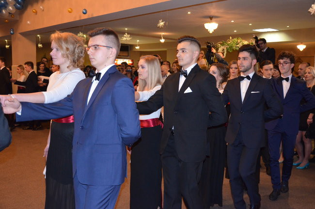 Jedynka balowała w Finezji (zdjęcia)