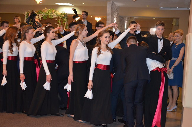 Jedynka balowała w Finezji (zdjęcia)