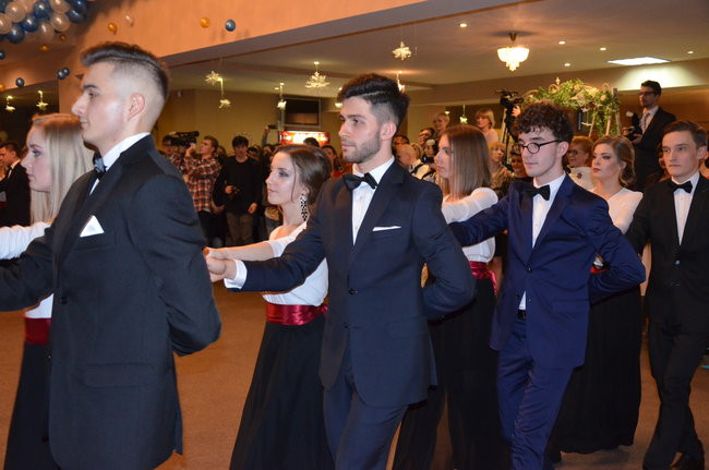 Jedynka balowała w Finezji (zdjęcia)