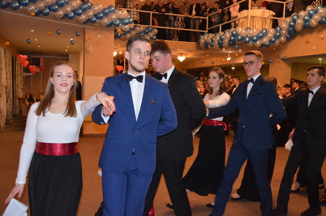 Jedynka balowała w Finezji (zdjęcia)