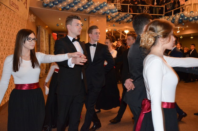 Jedynka balowała w Finezji (zdjęcia)