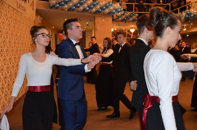 Jedynka balowała w Finezji (zdjęcia)