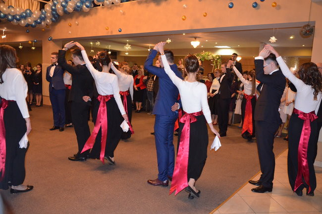 Jedynka balowała w Finezji (zdjęcia)