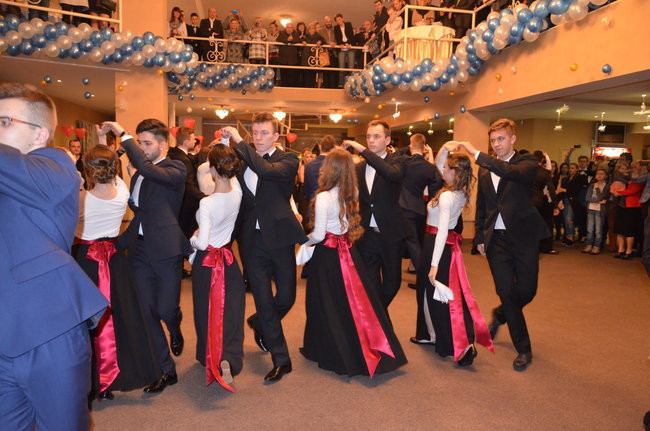 Jedynka balowała w Finezji (zdjęcia)
