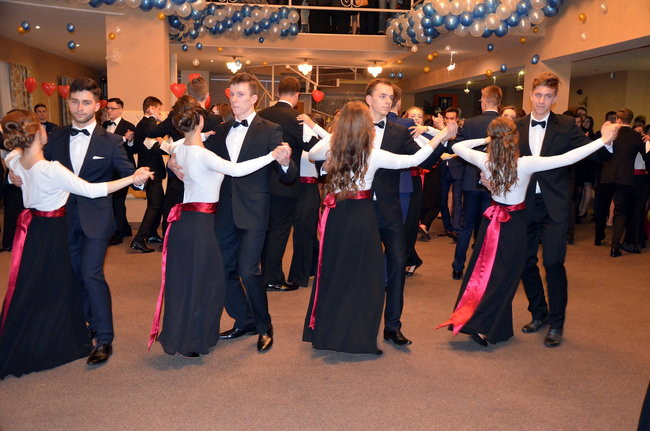 Jedynka balowała w Finezji (zdjęcia)