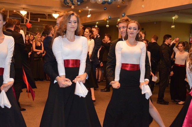 Jedynka balowała w Finezji (zdjęcia)