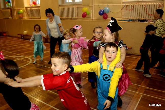 Pierwszoklasiści bawili się w SP 7 (zdjęcia)