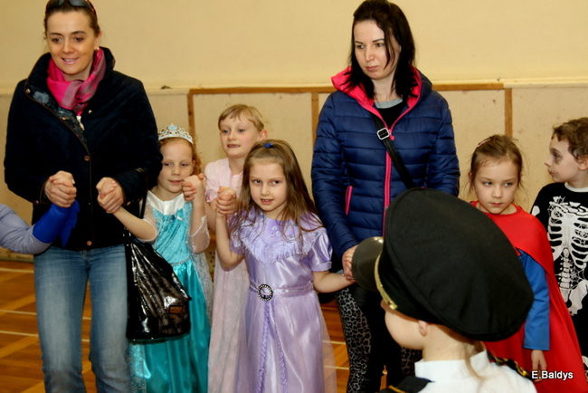 Pierwszoklasiści bawili się w SP 7 (zdjęcia)