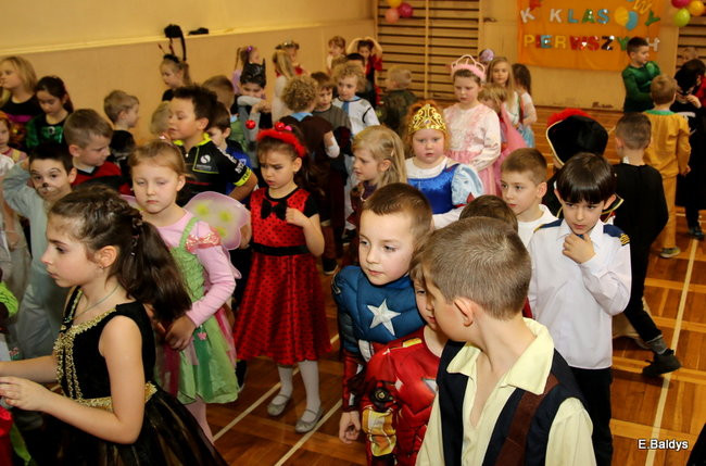 Pierwszoklasiści bawili się w SP 7 (zdjęcia)