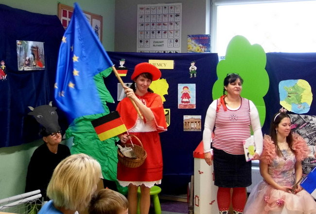 Przedstawienie Europo Witaj w PM 13 (zdjęcia)