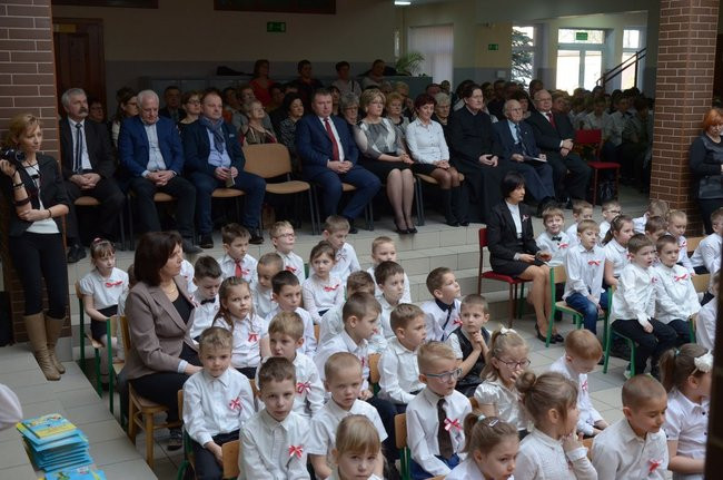 Święto patrona w szkole w Kąkolewie (zdjęcia)