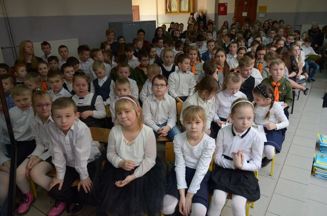 Święto patrona w szkole w Kąkolewie (zdjęcia)