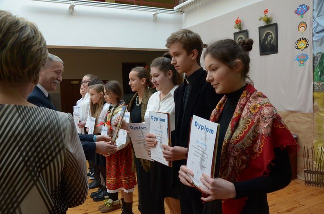 Święto patrona w szkole w Kąkolewie (zdjęcia)