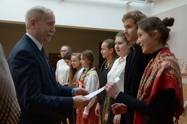 Święto patrona w szkole w Kąkolewie (zdjęcia)