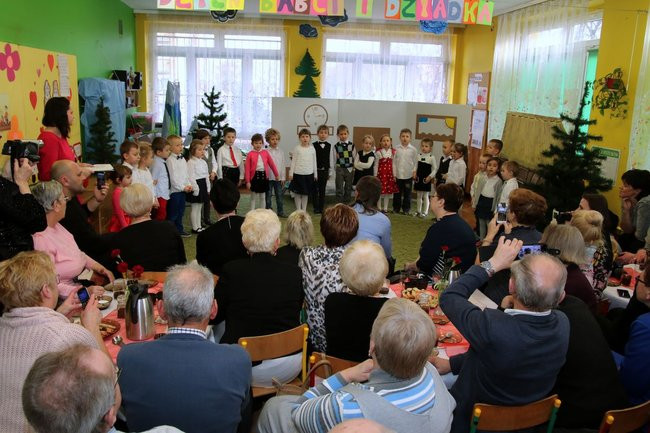 Witamy babcie i dziadków w PM 8 (zdęcia)