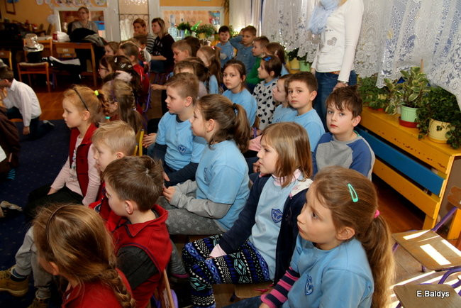 Przedszkolaki wystąpiły przed uczniami SP 7 i 13 (zdjęcia)
