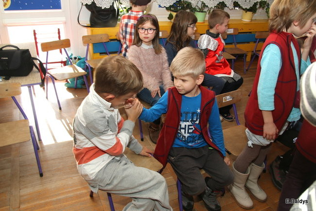 Przedszkolaki wystąpiły przed uczniami SP 7 i 13 (zdjęcia)