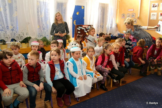 Przedszkolaki wystąpiły przed uczniami SP 7 i 13 (zdjęcia)