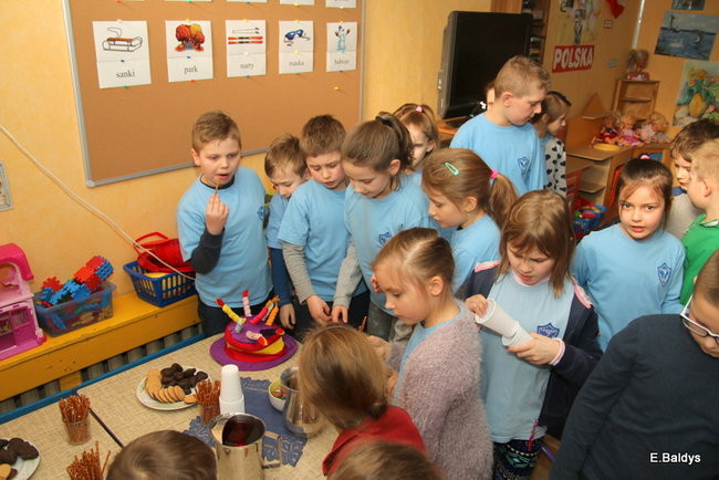 Przedszkolaki wystąpiły przed uczniami SP 7 i 13 (zdjęcia)