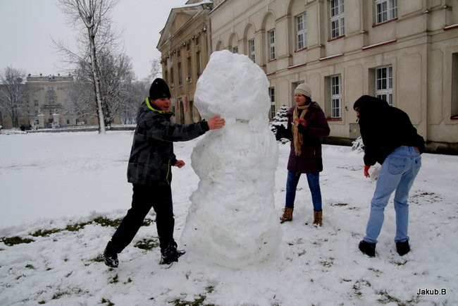 Marcowy spacer po zamkowym parku (zdjęcia)
