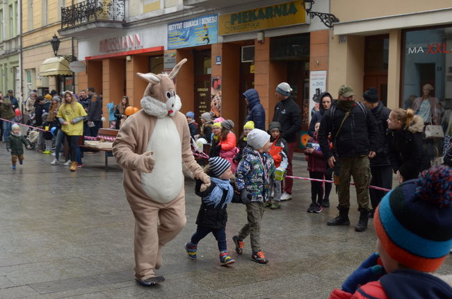 Z radością za zajączkiem (zdjęcia)