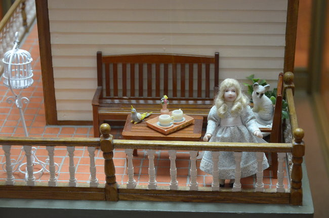 Lalki zapraszają do swoich domków (zdjęcia)