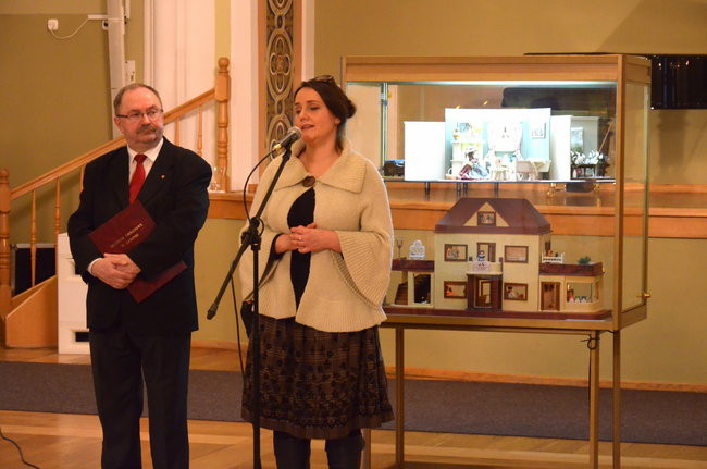 Lalki zapraszają do swoich domków (zdjęcia)