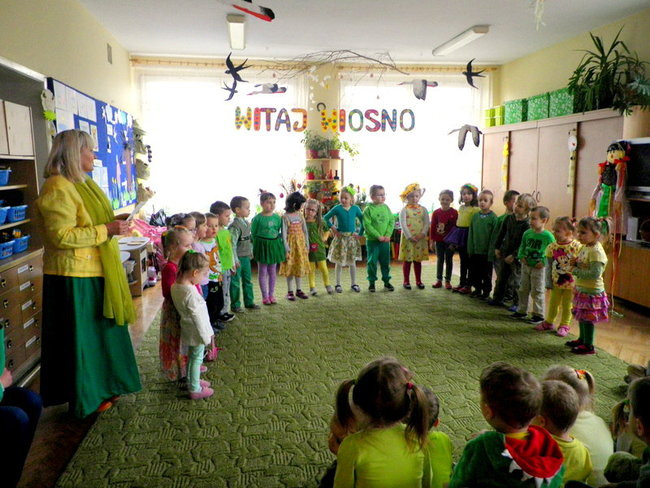 Wiosna i Zajączek odwiedzili PM 8 (zdjecia)