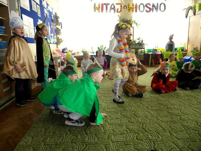 Wiosna i Zajączek odwiedzili PM 8 (zdjecia)