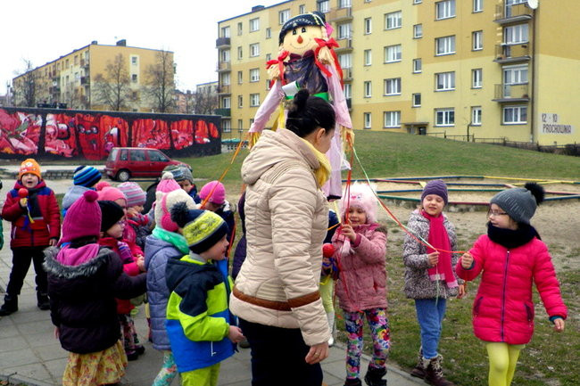 Wiosna i Zajączek odwiedzili PM 8 (zdjecia)