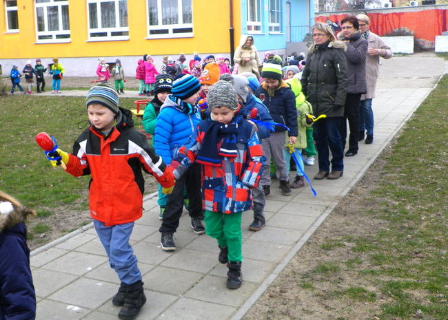 Wiosna i Zajączek odwiedzili PM 8 (zdjecia)