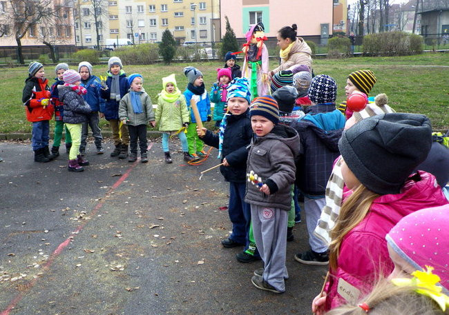 Wiosna i Zajączek odwiedzili PM 8 (zdjecia)