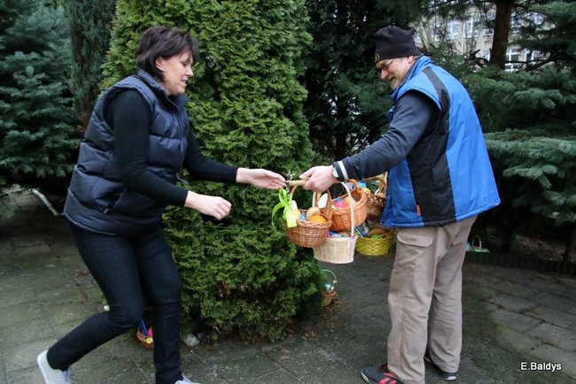 Wiosna i Zajączek odwiedzili PM 8 (zdjecia)