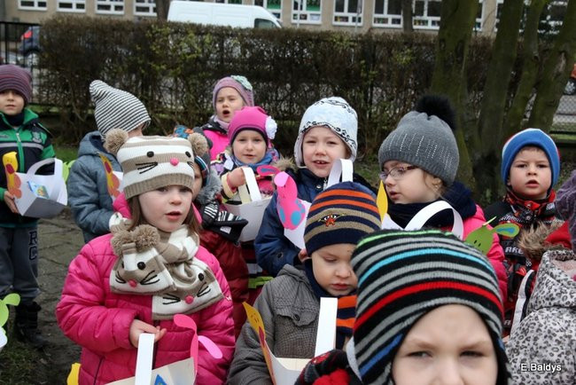 Wiosna i Zajączek odwiedzili PM 8 (zdjecia)